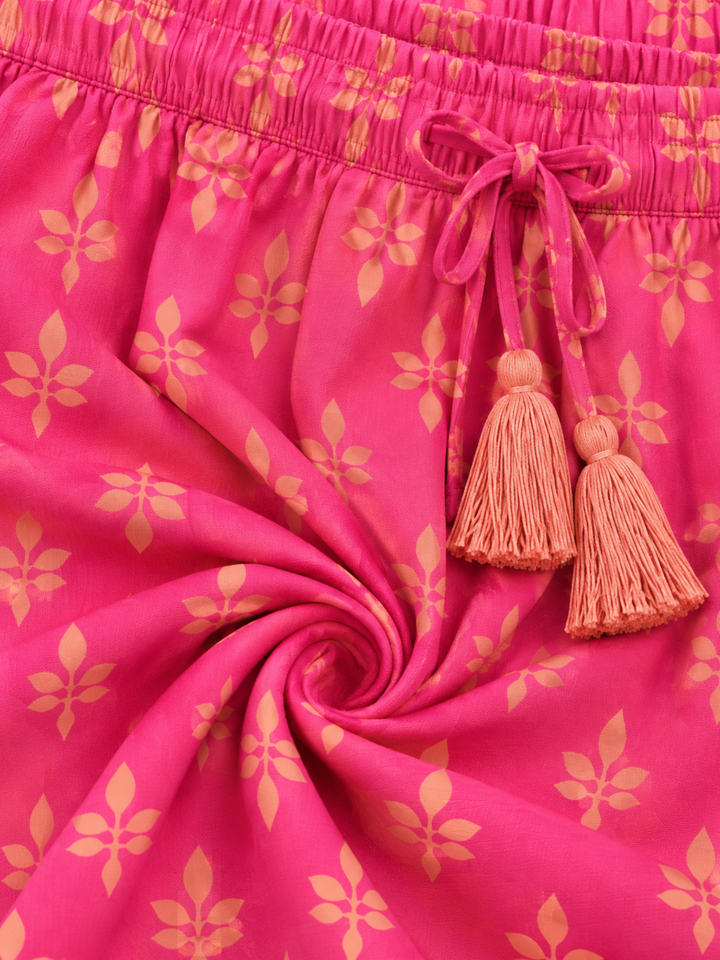 Women's Printed Flared Lounge & Beach Shorts with Pockets - Pink Leaf